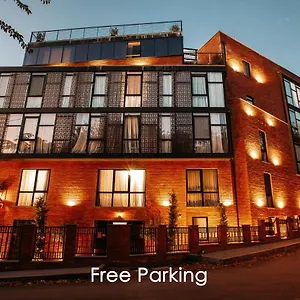 فندق Address Boutique, تبليسي